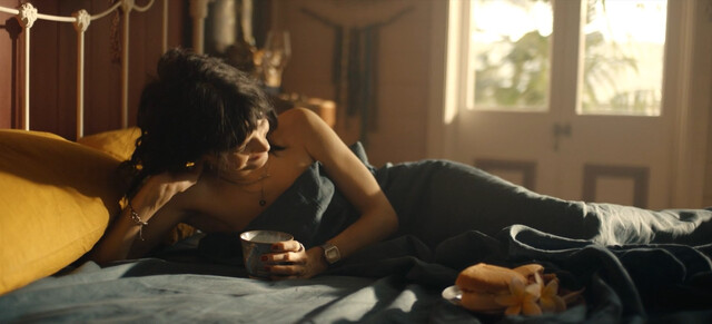 Jana McKinnon sexy – Black Snow s02e01-02 (2024)