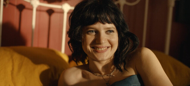 Jana McKinnon sexy – Black Snow s02e01-02 (2024)