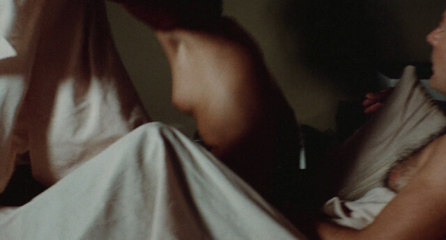 Jacqueline Bisset nude – The Sunday Woman (La donna della domenica) (1975)