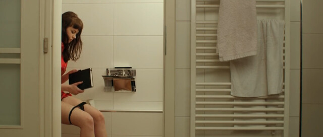 Jenovéfa Boková sexy – Lord Hoven (2013)