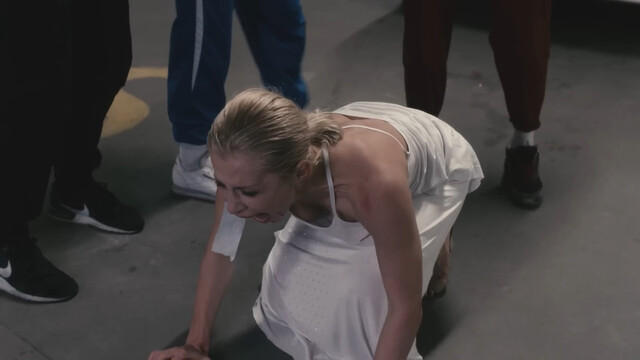 Katarzyna Warnke sexy – Under Pressure (2018)