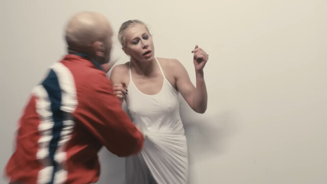 Katarzyna Warnke sexy – Under Pressure (2018)