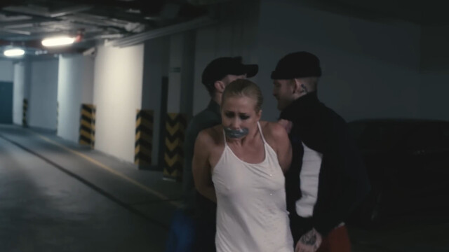 Katarzyna Warnke sexy – Under Pressure (2018)