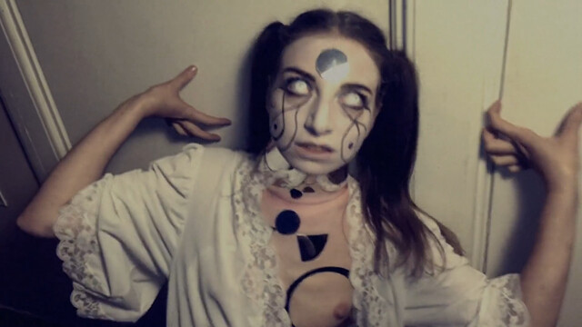 Rachel Audrey sexy – Phantasmagoria 2 Labyrinths of blood (2018)