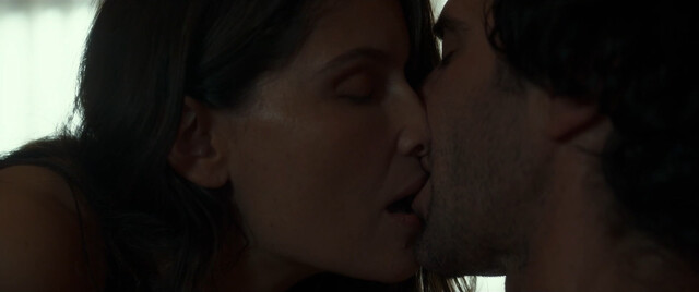 Laetitia Casta sexy – A Dark Story (Una storia nera) (2024)