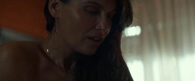 Laetitia Casta sexy – A Dark Story (Una storia nera) (2024)