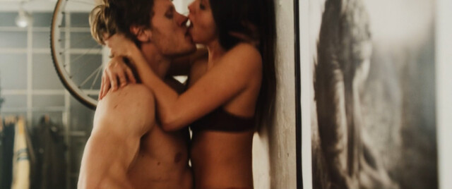 Mikka Chantal Deleuran nude – Kold (2022)