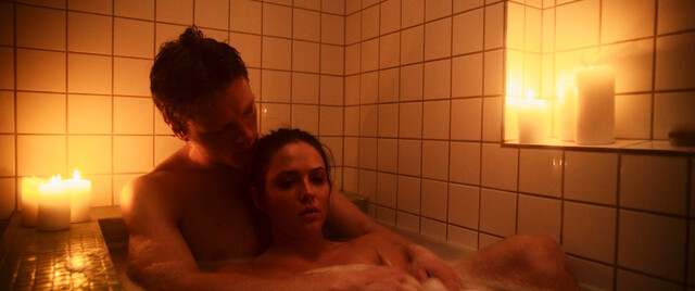 Mikka Chantal Deleuran nude – Kold (2022)