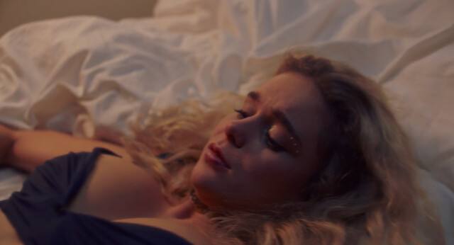 Linnea Nicosia sexy – Neurolink (2023)