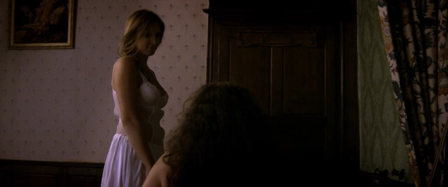 Jennifer Brigant nude – La Rose de Sang (2018)