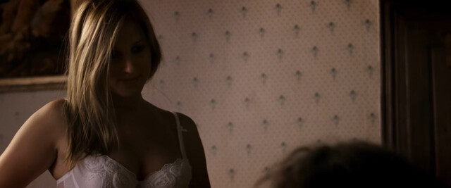 Jennifer Brigant nude – La Rose de Sang (2018)