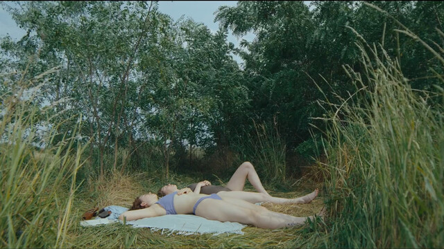 Lara Horvarth nude – Der Tag, die Flut. (2023)
