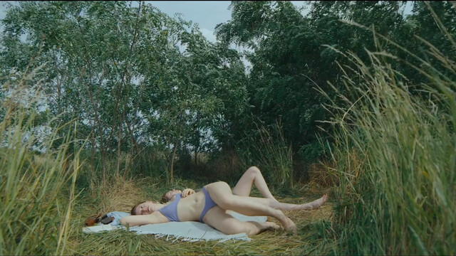 Lara Horvarth nude – Der Tag, die Flut. (2023)