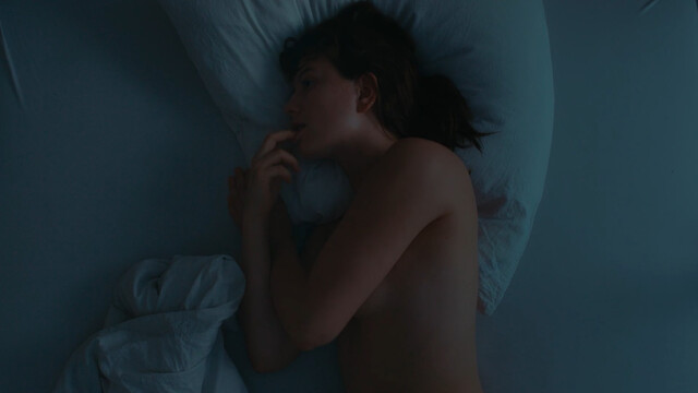 Lara Horvarth nude – Der Tag, die Flut. (2023)