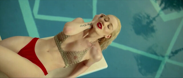 Iggy Azalea sexy – Change Your Life (2013)