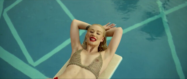 Iggy Azalea sexy – Change Your Life (2013)