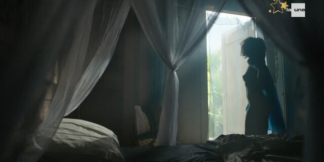 Aude Legastelois nude – Meurtre a Saint Martin (2025)