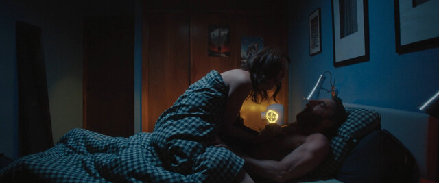 Cassandra Ciangherotti sexy – Cuerpo escombro (2024)