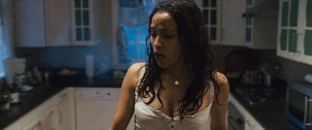 Paula Patton sexy – Mirrors (2008)