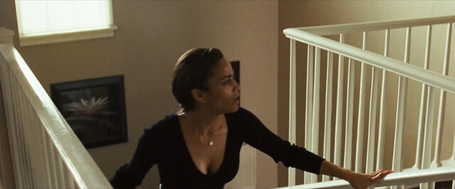 Paula Patton sexy – Mirrors (2008)