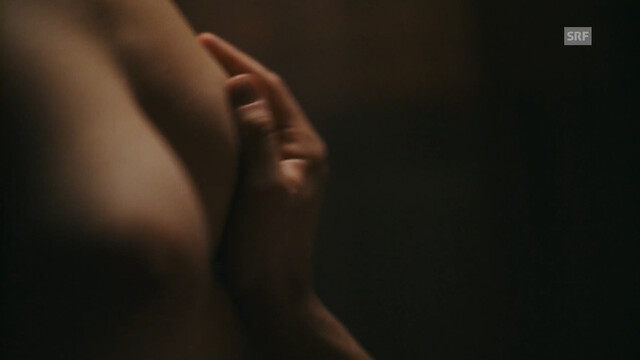 Elsa Langnase nude – Nr. 47 s01e01,e03 (2018)