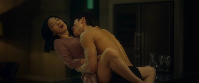 Jung Yun-ha nude – The Trunk (Teureongkeu) s01e01-04 (2024)