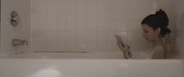 Ana Loig nude – Try (2018)