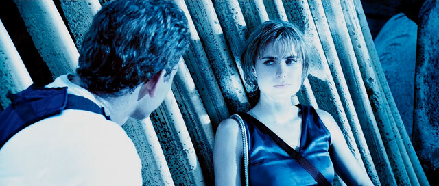 Radha Mitchell sexy – Pitch Black (2000)