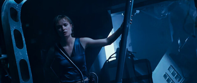 Radha Mitchell sexy – Pitch Black (2000)