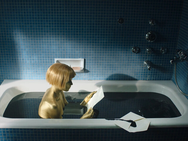 Alina Tomnikov nude – Rabobesto (Kuinka käänsin rabobeston kylkiasentoon) (2022)