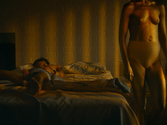 Alina Tomnikov nude – Rabobesto (Kuinka käänsin rabobeston kylkiasentoon) (2022)