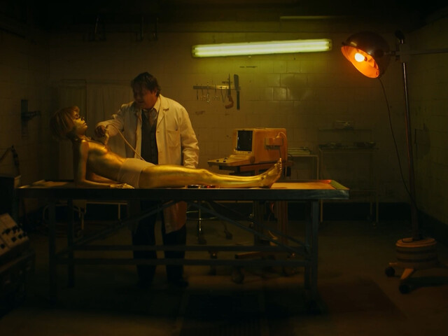 Alina Tomnikov nude – Rabobesto (Kuinka käänsin rabobeston kylkiasentoon) (2022)