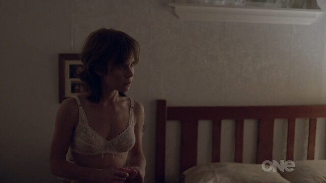 Michelle Blundell sexy – Consent The Louise Nicholas Story (2014)