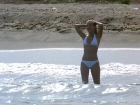 Elsa Pataky sexy – Escape (El furgón) (2003)