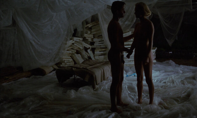 Francesca Neri nude – Bankomatt (1989)