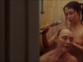 Annika Witt nude – Fugle flyver i flok (2023)