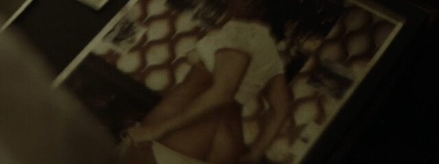 Miriam Martín nude – The Night of the Virgin (La noche del virgen) (2016)