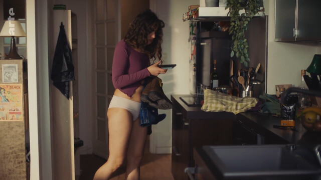 Nina Aboutajedyne nude – Amours solitaires s02 (2024)