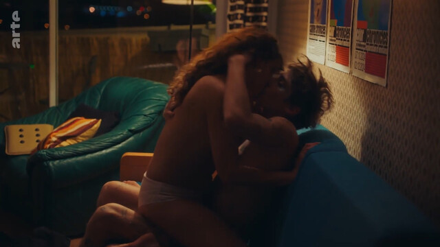 Nina Aboutajedyne nude – Amours solitaires s02 (2024)