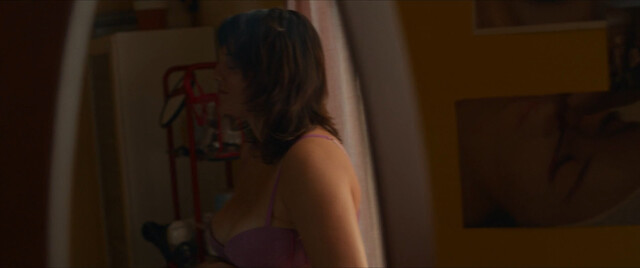 Giulia Perulli nude – Avetrana This Is Not Hollywood (Qui non è Hollywood) s01e01-02 (2024)