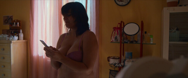 Giulia Perulli nude – Avetrana This Is Not Hollywood (Qui non è Hollywood) s01e01-02 (2024)