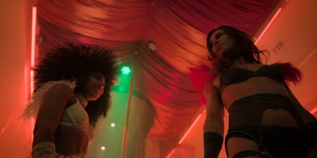 Sofia Boutella sexy – The Killer's Game (2024)