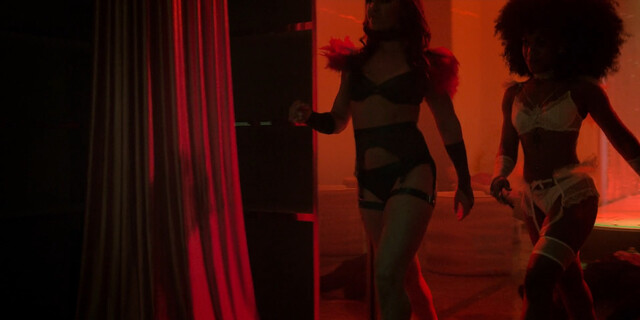 Sofia Boutella sexy – The Killer's Game (2024)