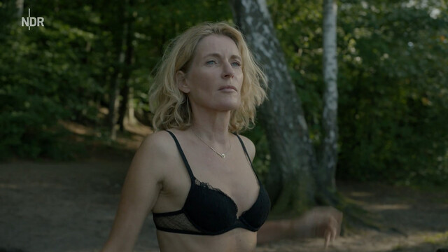 Maria Furtwängler sexy – Bis zur Wahrheit (2024)