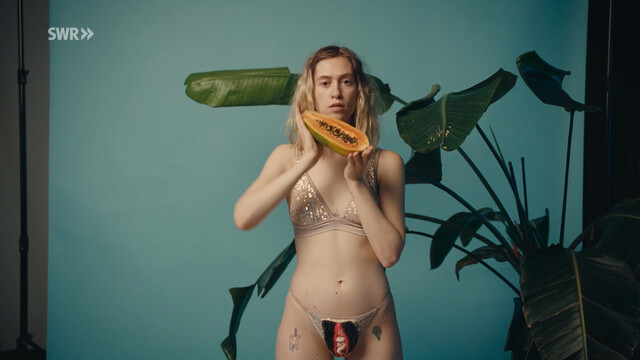 Lia von Blarer nude – Bad Influencer s01e03 (2024)