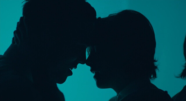 Kristen Stewart sexy – Equals (2015)