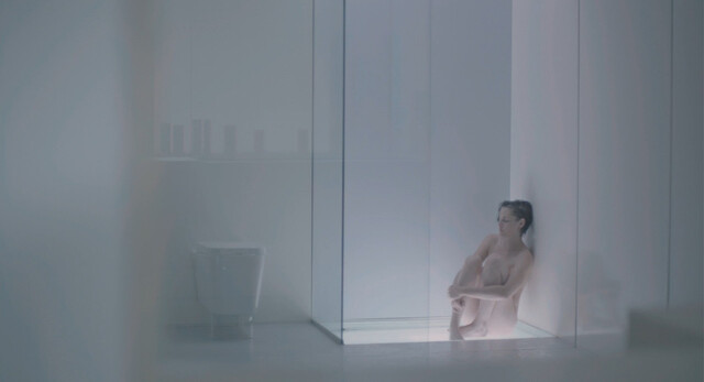 Kristen Stewart sexy – Equals (2015)
