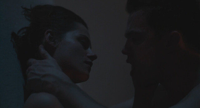 Kristen Stewart sexy – Equals (2015)