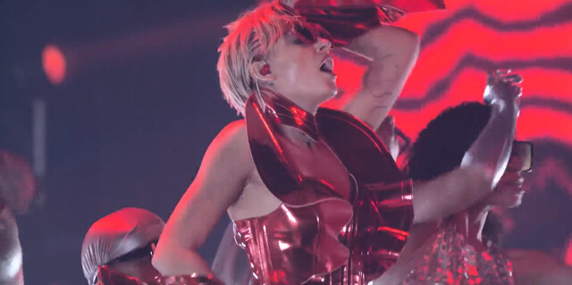 Naomi Scott sexy – Smile 2 (2024)