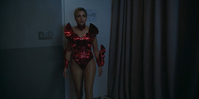 Naomi Scott sexy – Smile 2 (2024)